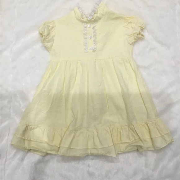 Le Petit Elle Swiss dot yellow dress 4T - Picture 4 of 6
